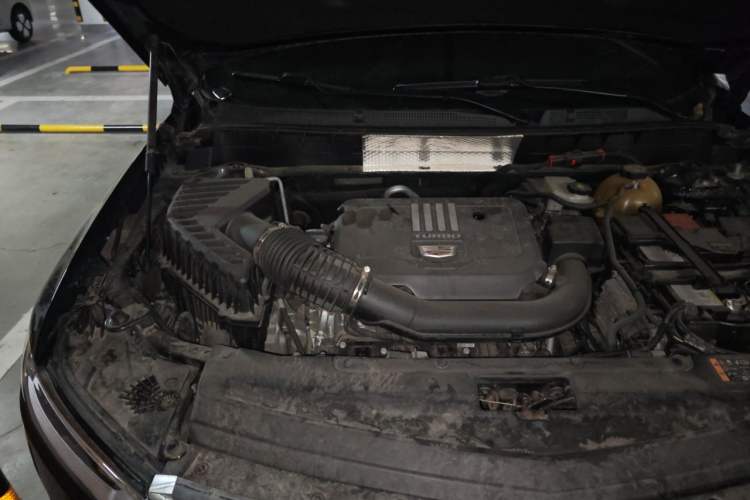 Used Cadillac XT6 2021 2.0T 6-Seater Two-Wheel Drive Luxury Version Engine Bay Right