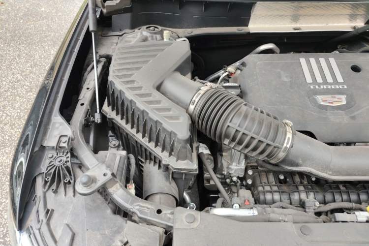 Used Cadillac XT6 2021 2.0T Six-Seater Four-Wheel-Drive Prestige Version Engine Bay Right