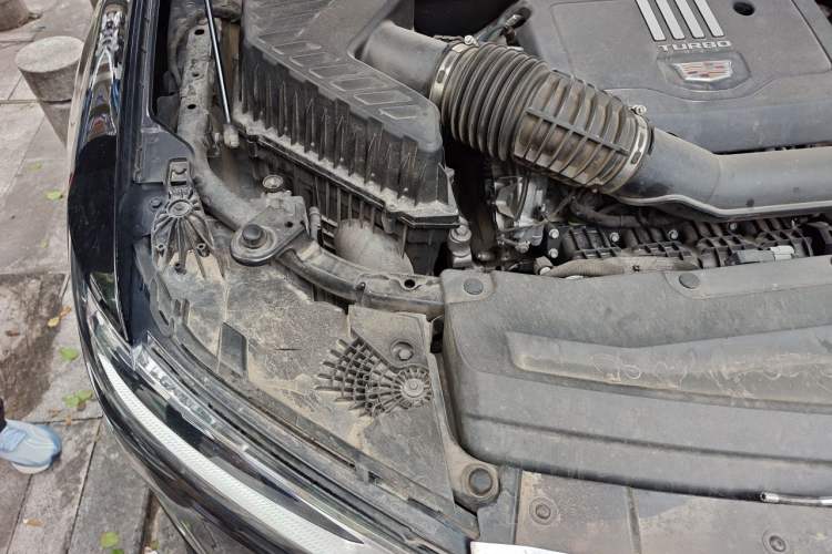 Used Cadillac XT6 2021 28T Six-Seater Four-Wheel-Drive Luxury Version Engine Bay Right