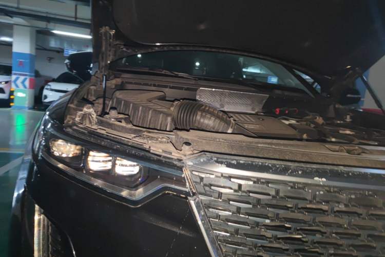 Used Cadillac XT6 2021 28T Six-Seater Four-Wheel-Drive Luxury Version Engine Bay Right