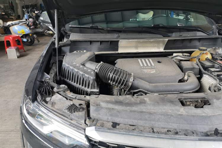 Used Cadillac XT6 2021 2.0T Seven-Seater Four-Wheel Drive Luxury Version Engine Bay Right