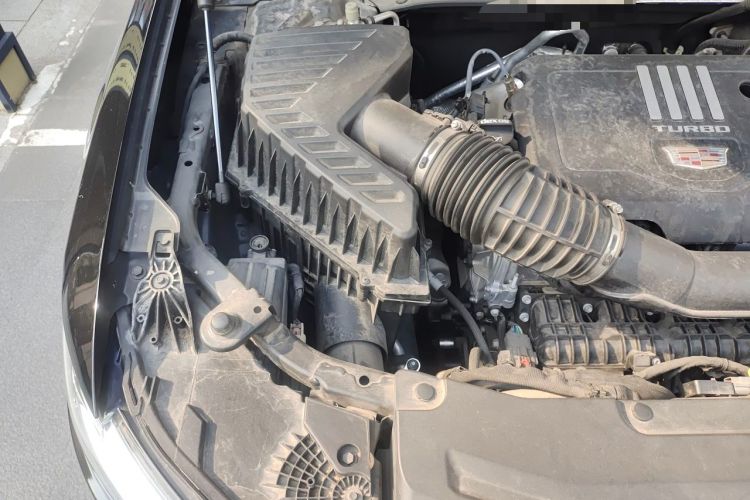 Used Cadillac XT6 2021 2.0T 6-Seater Two-Wheel Drive Luxury Version Engine Bay Right
