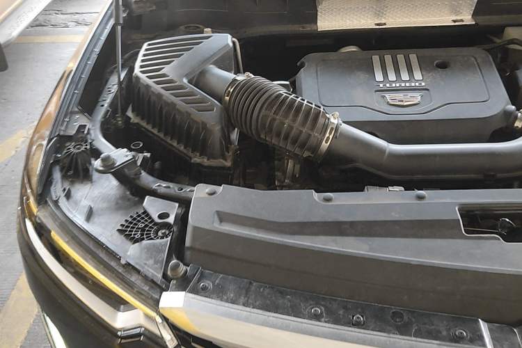 Used Cadillac XT6 2021 28T Six-Seater Four-Wheel-Drive Luxury Version Engine Bay Right