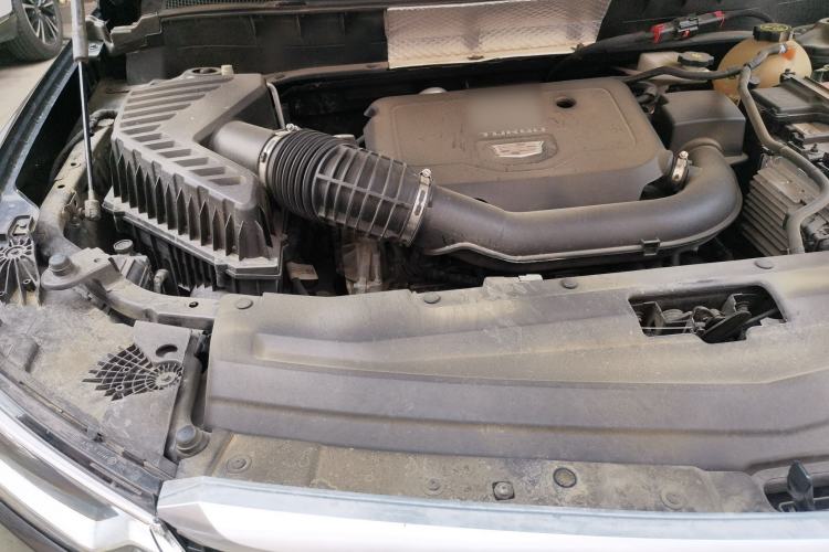 Used Cadillac XT6 2021 2.0T 7-Seater Four-Wheel Drive Luxury Version Engine Bay Right