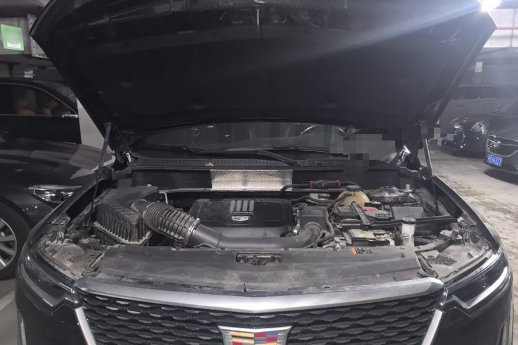 Used Cadillac XT6 2021 2.0T Six-Seater Four-Wheel-Drive Luxury Version Engine Bay