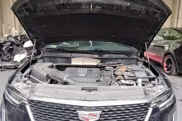 Used Cadillac XT6 2021 2.0T 7-Seater Two-Wheel-Drive Luxury Version Engine Bay