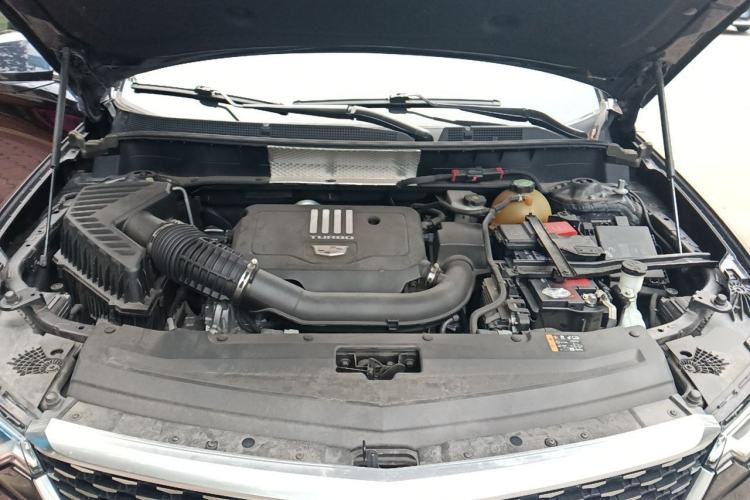 Used Cadillac XT6 2021 2.0T 7-Seater Two-Wheel-Drive Luxury Version Engine Bay