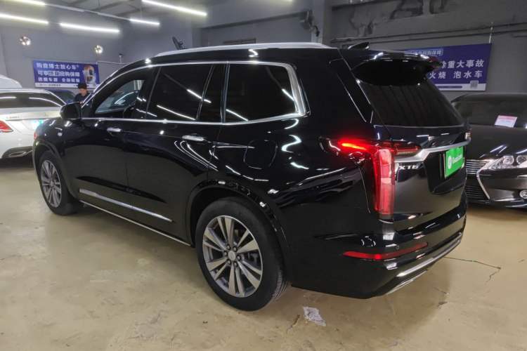Used Cadillac XT6 2021 28T Six-Seater Luxury Version Exterior 2