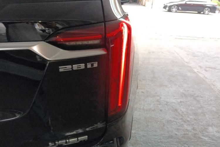 Used Cadillac XT6 2021 2.0T Six-Seater Four-Wheel-Drive Luxury Version Exterior 3