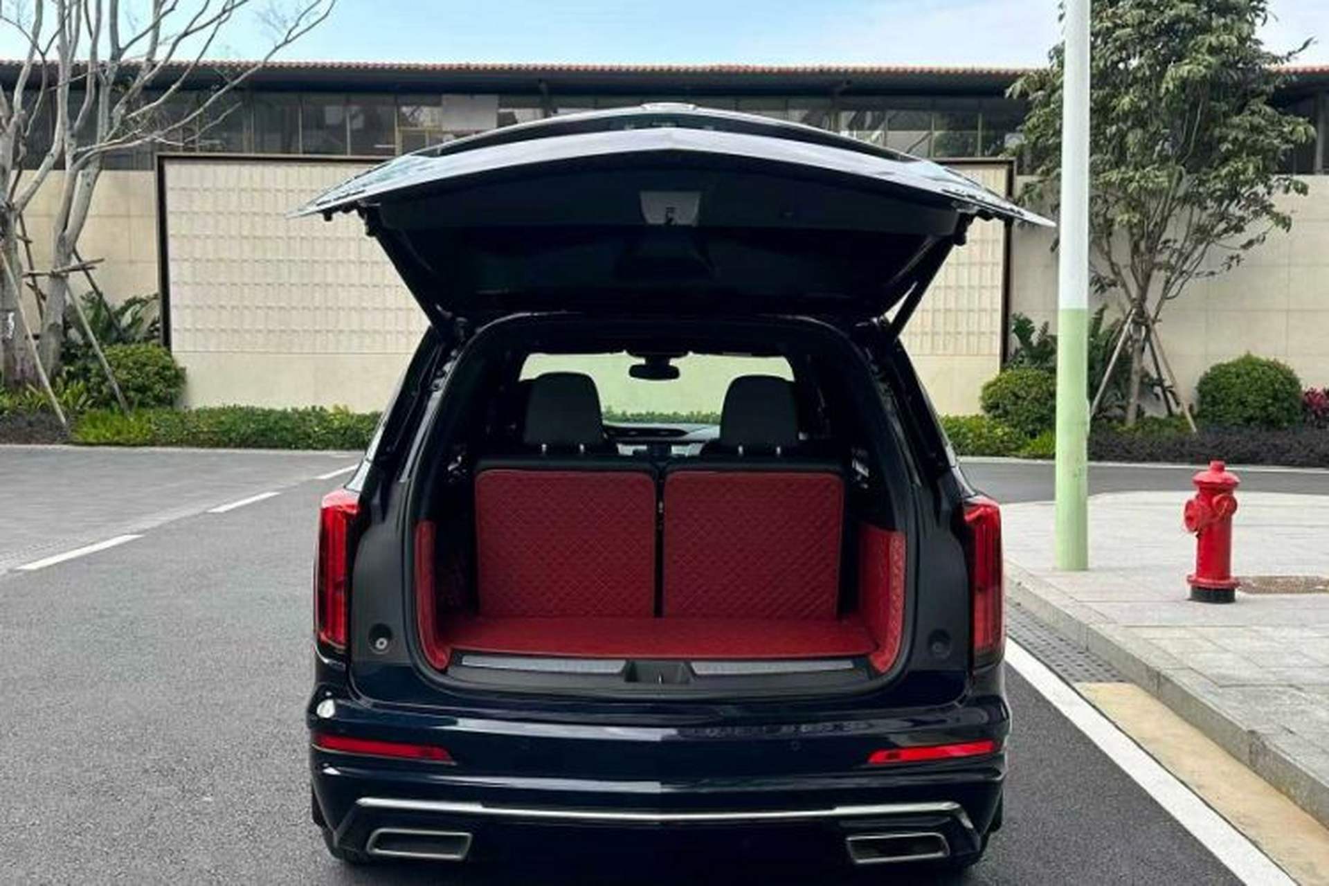 Used Cadillac XT6 2021 2.0T 6-Seater Two-Wheel Drive Luxury Version Exterior 3