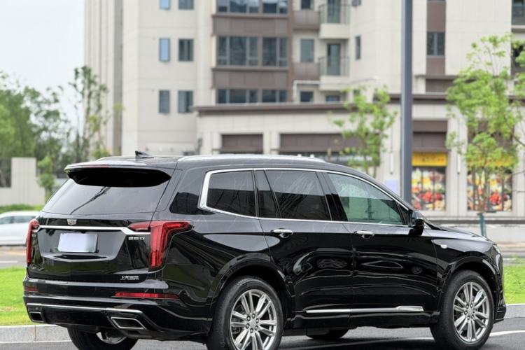 Used Cadillac XT6 2021 2.0T 7-Seater Two-Wheel-Drive Luxury Version Exterior 3