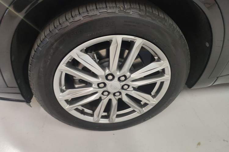 Used Cadillac XT6 2021 2.0T Six-Seater Four-Wheel-Drive Luxury Version Exterior 4