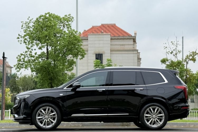 Used Cadillac XT6 2021 2.0T 7-Seater Two-Wheel-Drive Luxury Version Exterior 4