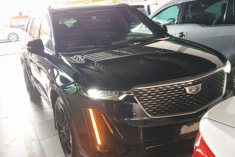 Used Cadillac XT6 2021 28T Six-Seater Four-Wheel-Drive Luxury Version Front Right 45 Deg