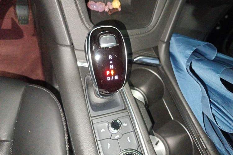 Used Cadillac XT6 2021 2.0T 7-Seater Four-Wheel Drive Luxury Version Gear Lever