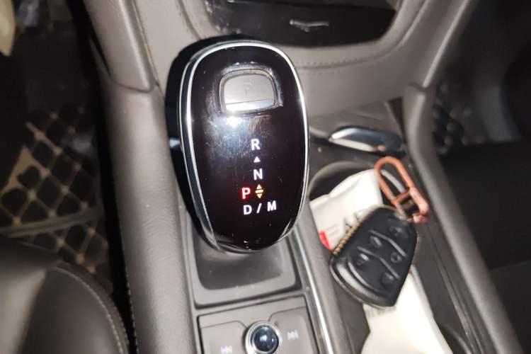Used Cadillac XT6 2021 28T 7-Seater Four-Wheel Drive Luxury Version Gear Lever
