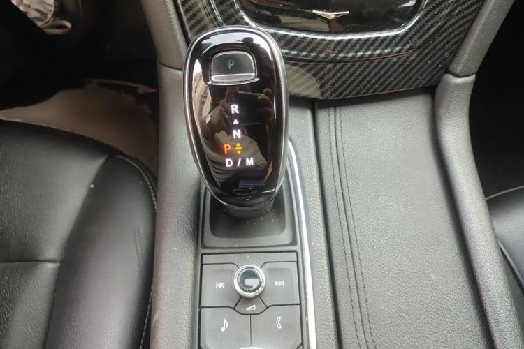 Used Cadillac XT6 2021 2.0T 6-Seater Two-Wheel Drive Luxury Version Gear Lever
