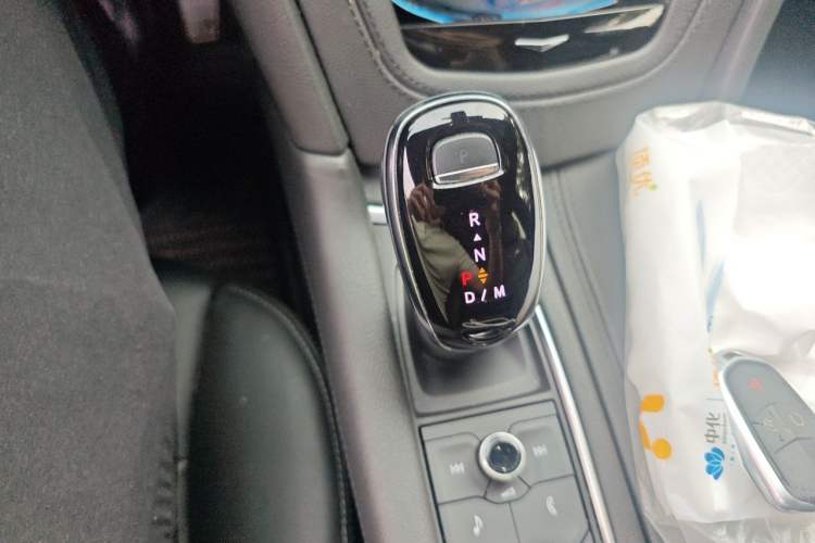 Used Cadillac XT6 2021 28T Six-Seater Four-Wheel-Drive Luxury Version Gear Lever