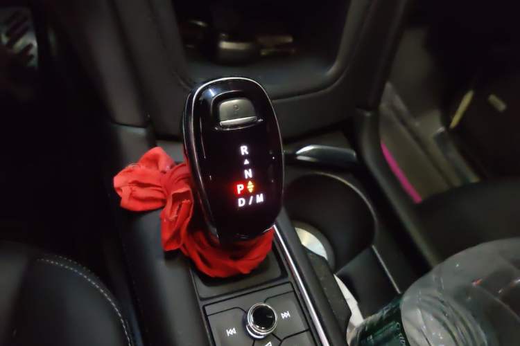 Used Cadillac XT6 2021 28T Six-Seater Four-Wheel-Drive Luxury Version Gear Lever