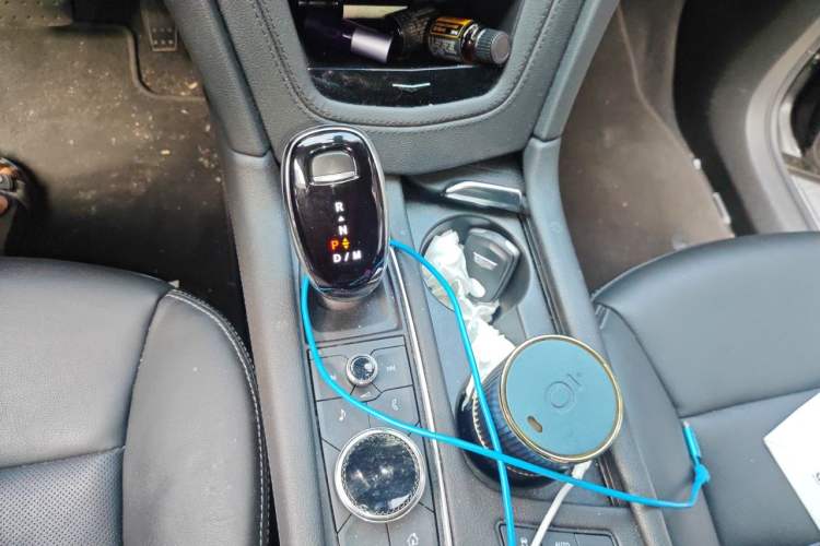 Used Cadillac XT6 2021 2.0T Six-Seater Four-Wheel-Drive Luxury Version Gear Lever