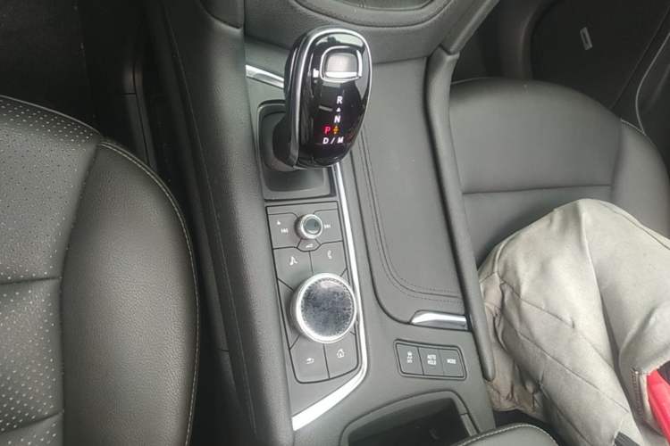 Used Cadillac XT6 2021 28T Six-Seater Fashion Edition Gear Lever