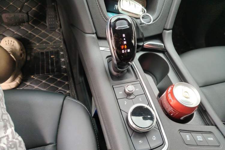 Used Cadillac XT6 2021 2.0T Six-Seater Four-Wheel-Drive Prestige Version Gear Lever