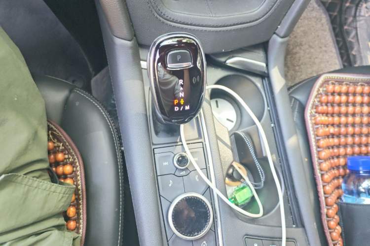 Used Cadillac XT6 2021 28T Six-Seater Four-Wheel-Drive Luxury Version Gear Lever