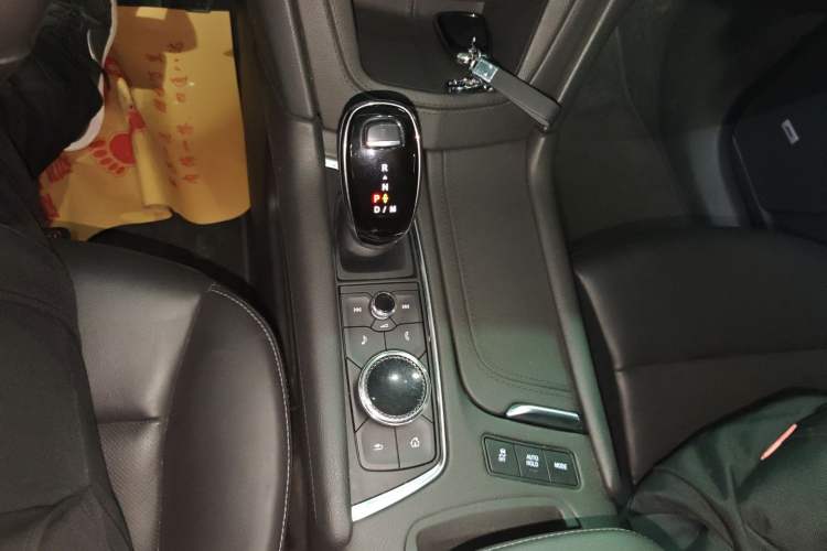 Used Cadillac XT6 2021 28T Six-Seater Four-Wheel-Drive Luxury Version Gear Lever