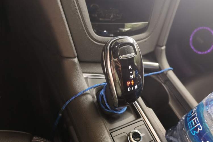 Used Cadillac XT6 2021 2.0T Seven-Seater Four-Wheel Drive Luxury Version Gear Lever