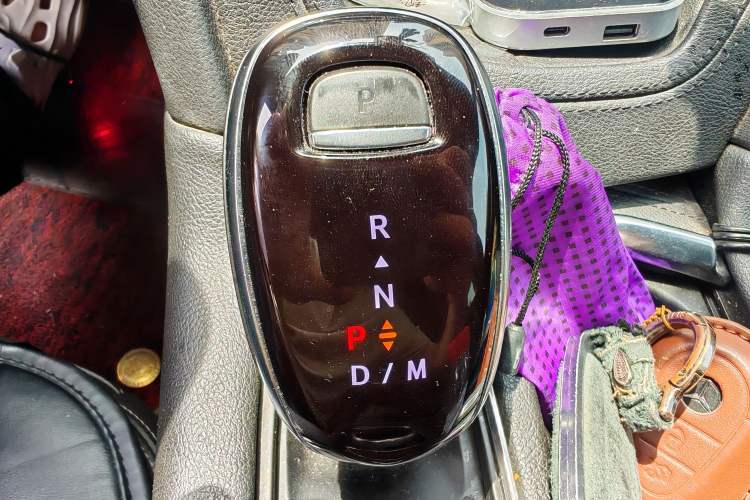 Used Cadillac XT6 2021 28T Six-Seater Luxury Version Gear Lever