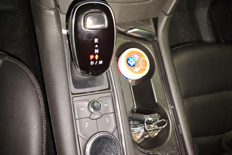 Used Cadillac XT6 2021 2.0T Seven-Seater Four-Wheel Drive Luxury Version Gear Lever