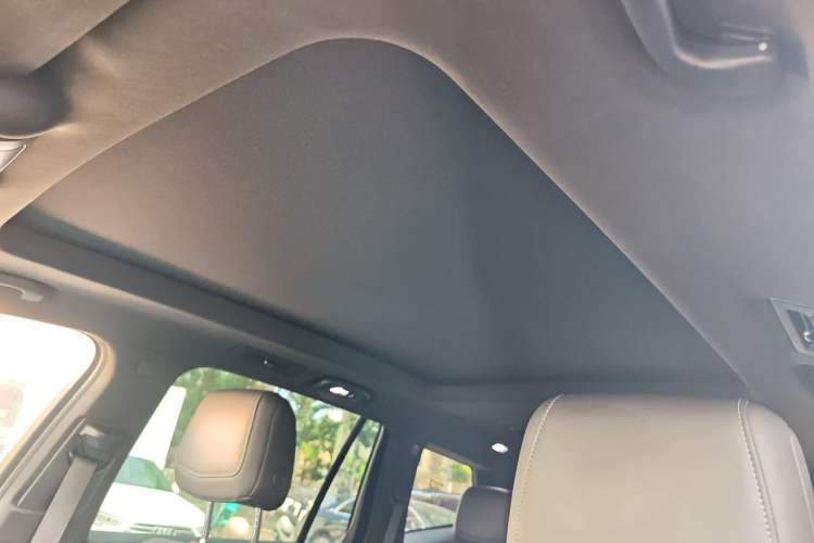 Used Cadillac XT6 2021 2.0T Six-Seater Four-Wheel-Drive Prestige Version Headliner