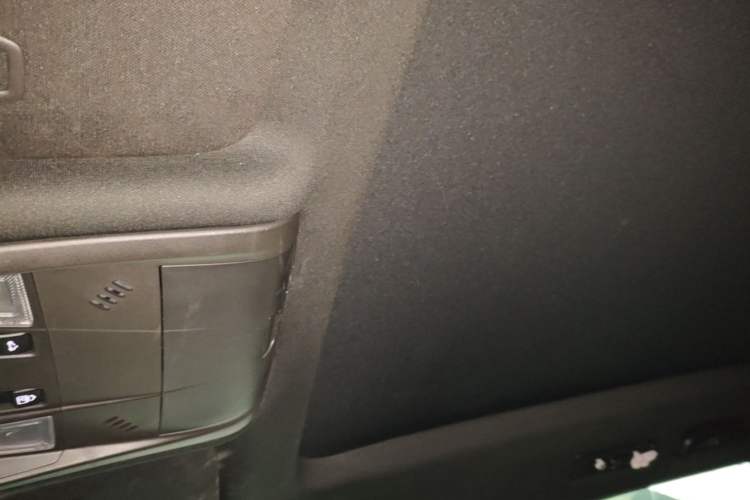 Used Cadillac XT6 2021 28T Six-Seater Four-Wheel-Drive Luxury Version Headliner