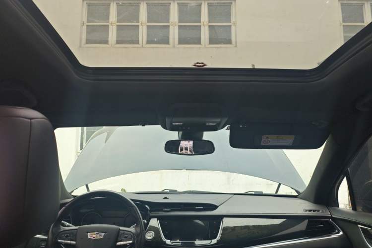 Used Cadillac XT6 2021 2.0T 7-Seater Two-Wheel-Drive Luxury Version Headliner