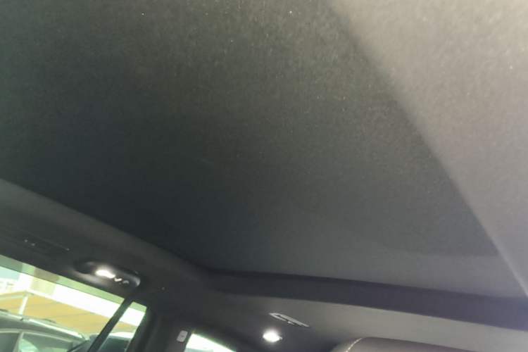 Used Cadillac XT6 2021 28T Six-Seater Four-Wheel-Drive Luxury Version Headliner