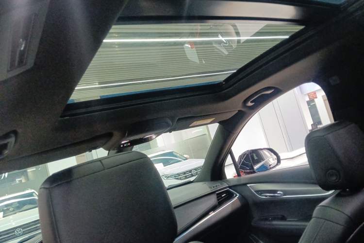 Used Cadillac XT6 2021 28T Seven-Seater Fashion Edition Headliner