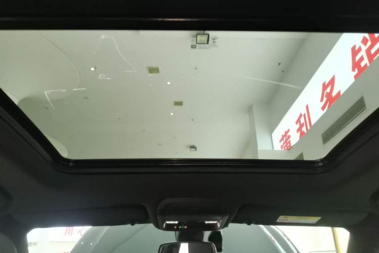 Used Cadillac XT6 2021 28T Six-Seater Four-Wheel-Drive Luxury Version Headliner