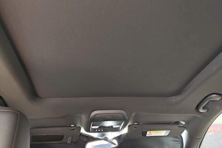 Used Cadillac XT6 2021 28T Six-Seater Luxury Version Headliner