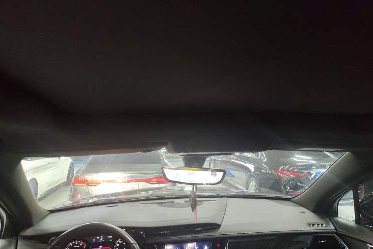 Used Cadillac XT6 2021 2.0T Six-Seater Four-Wheel-Drive Luxury Version Headliner