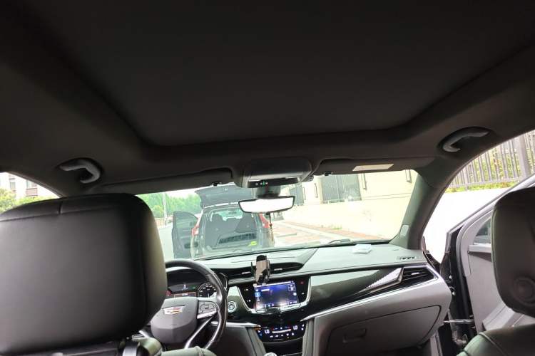 Used Cadillac XT6 2021 Revised Version 2.0T 6-Seater Four-Wheel Drive Premium Edition Headliner