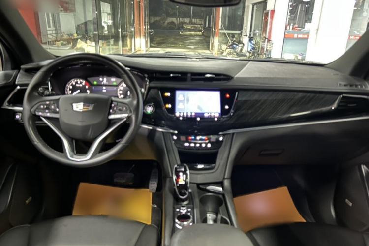 Used Cadillac XT6 2021 2.0T 7-Seater Two-Wheel-Drive Luxury Version Interior 1