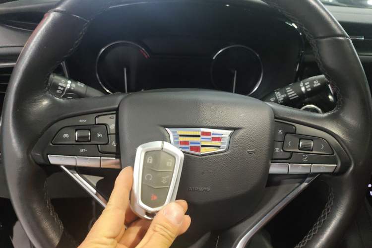 Used Cadillac XT6 2021 2.0T Six-Seater Four-Wheel-Drive Luxury Version Interior 1