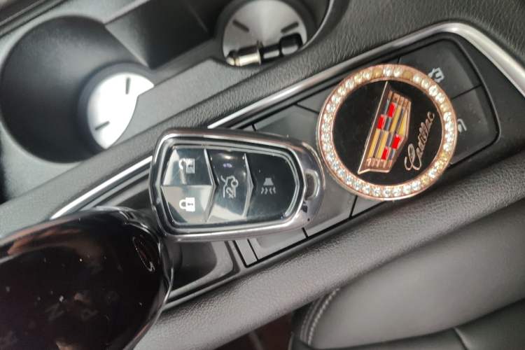 Used Cadillac XT6 2021 2.0T 7-Seater Two-Wheel-Drive Luxury Version Interior 1