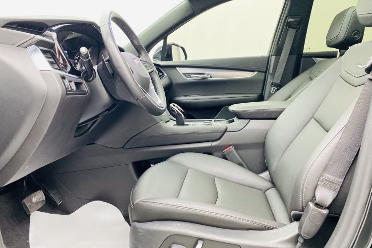Used Cadillac XT6 2021 28T Six-Seater Fashion Edition Interior 2