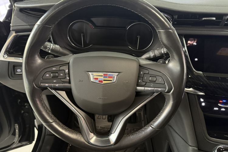 Used Cadillac XT6 2021 2.0T Six-Seater Four-Wheel-Drive Luxury Version Interior 2