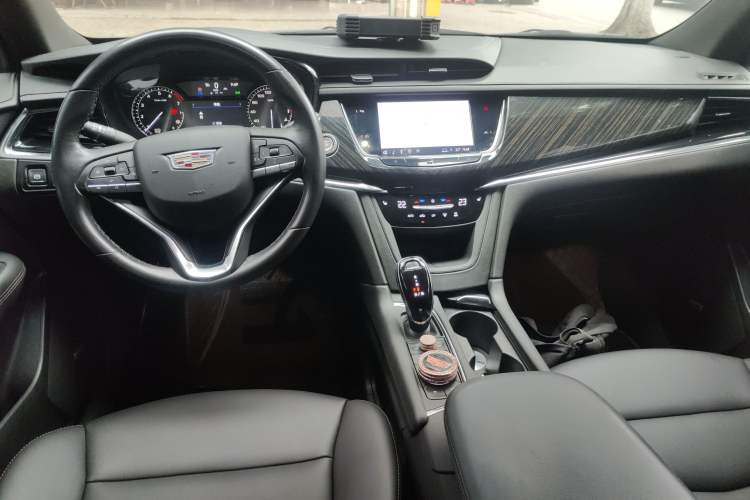 Used Cadillac XT6 2021 2.0T 7-Seater Two-Wheel-Drive Luxury Version Interior 2