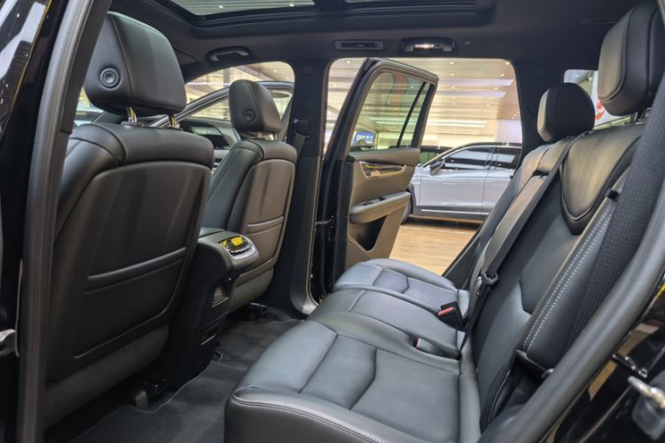 Used Cadillac XT6 2021 2.0T 7-Seater Four-Wheel Drive Luxury Version Interior 3