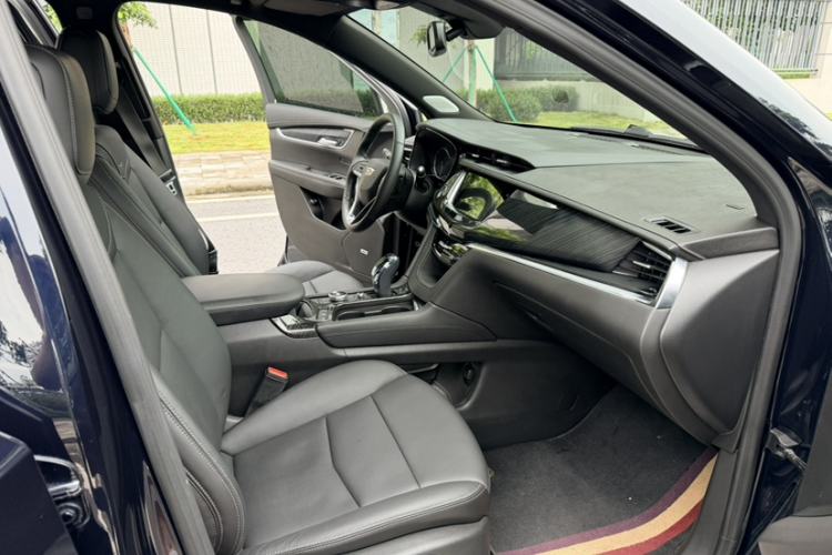 Used Cadillac XT6 2021 28T Six-Seater Four-Wheel-Drive Luxury Version Interior 3