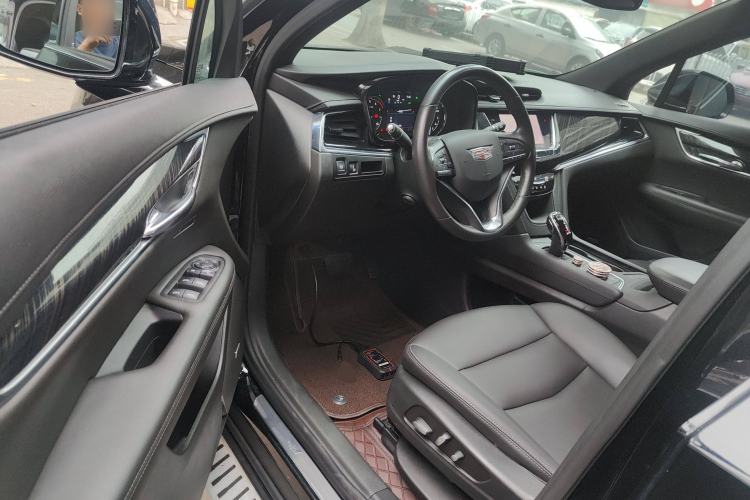 Used Cadillac XT6 2021 2.0T 7-Seater Two-Wheel-Drive Luxury Version Interior 3
