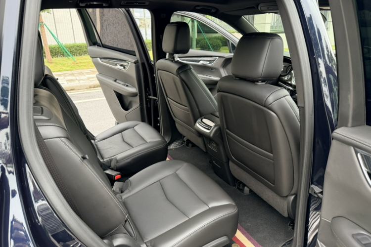 Used Cadillac XT6 2021 28T Six-Seater Four-Wheel-Drive Luxury Version Interior 4